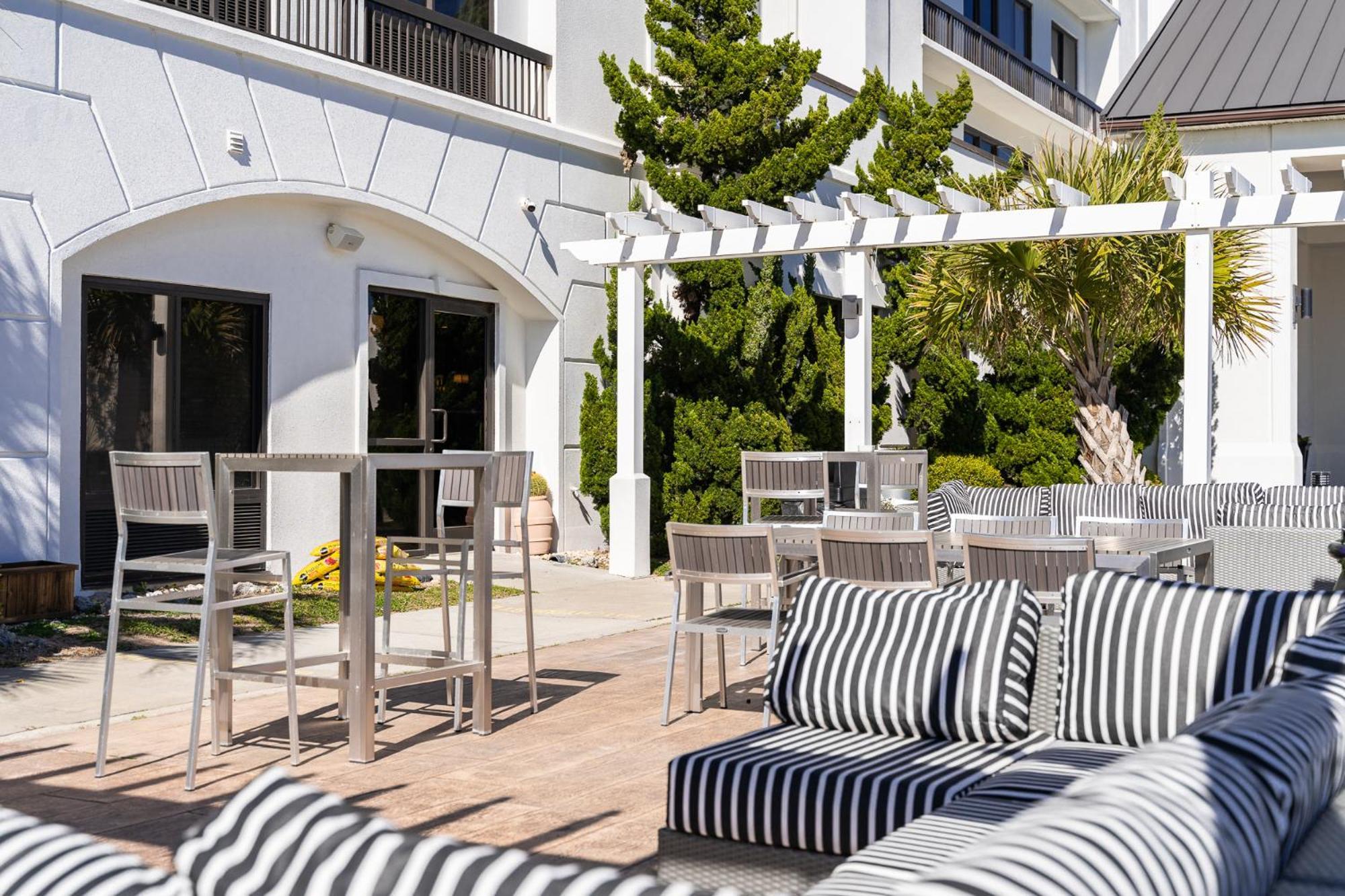 Hotel Alice Pine Knoll Shores Exterior foto
