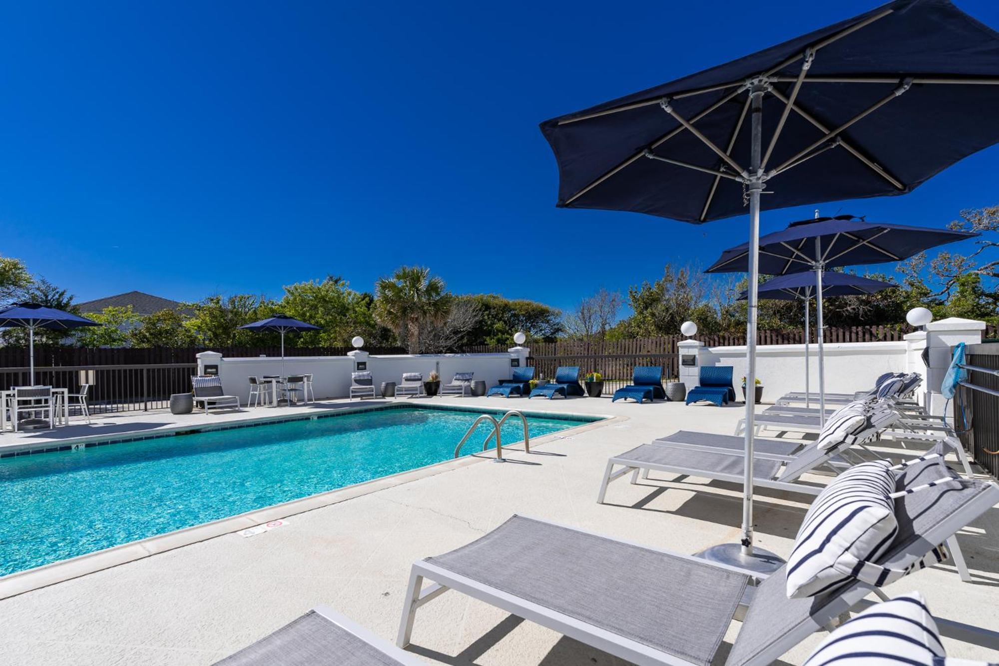 Hotel Alice Pine Knoll Shores Exterior foto