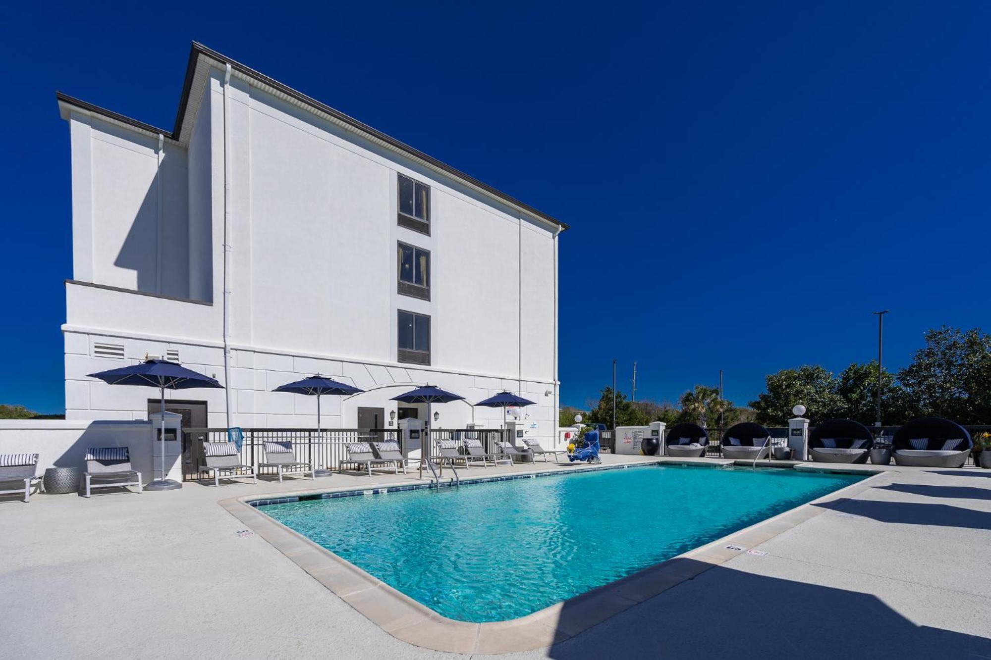 Hotel Alice Pine Knoll Shores Exterior foto