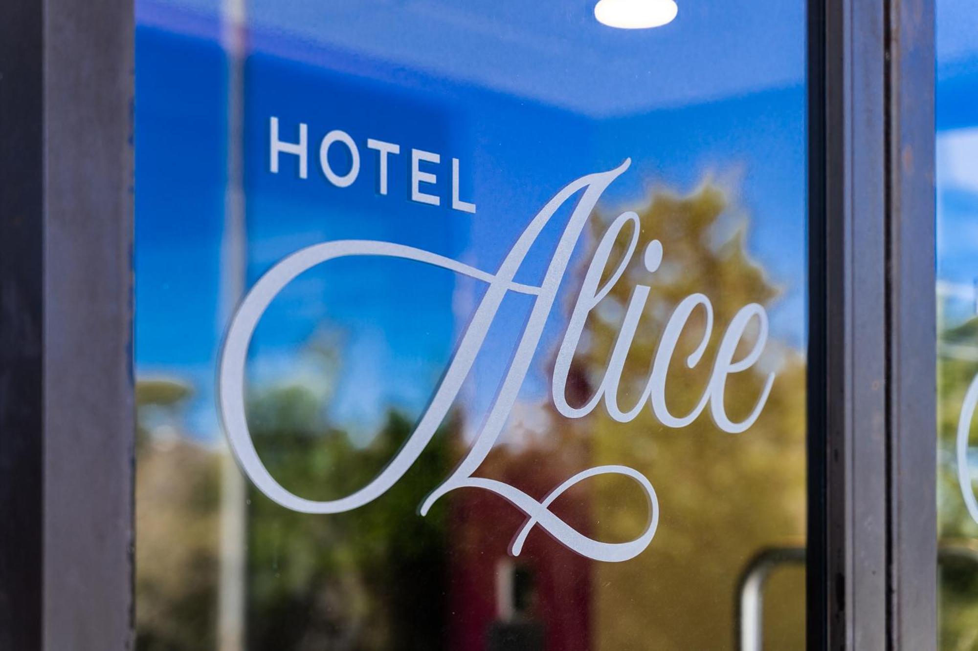 Hotel Alice Pine Knoll Shores Exterior foto